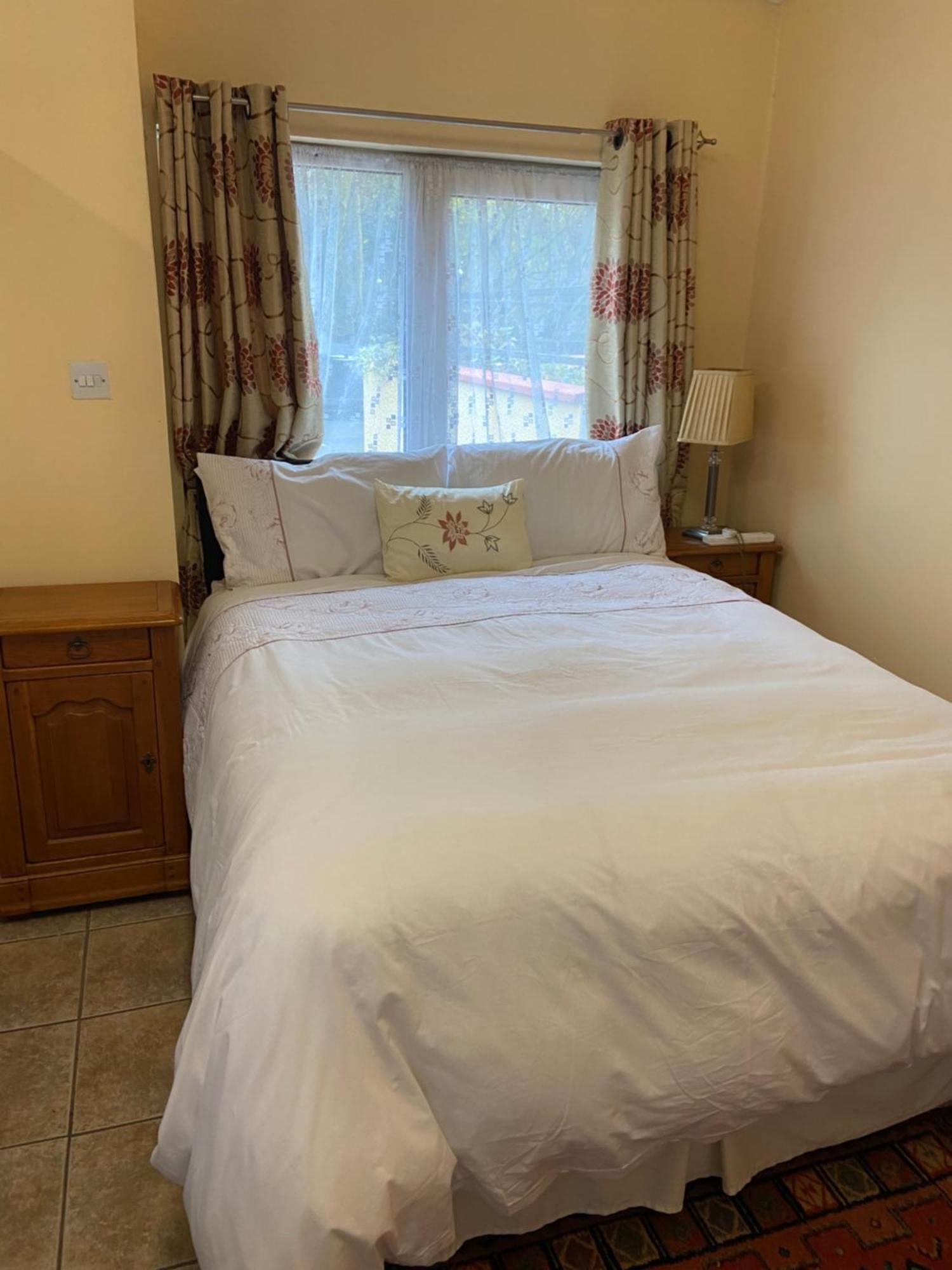 Padoro Lodge Kildare Buitenkant foto